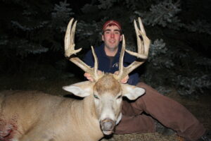 Alberta trophy deer hunts